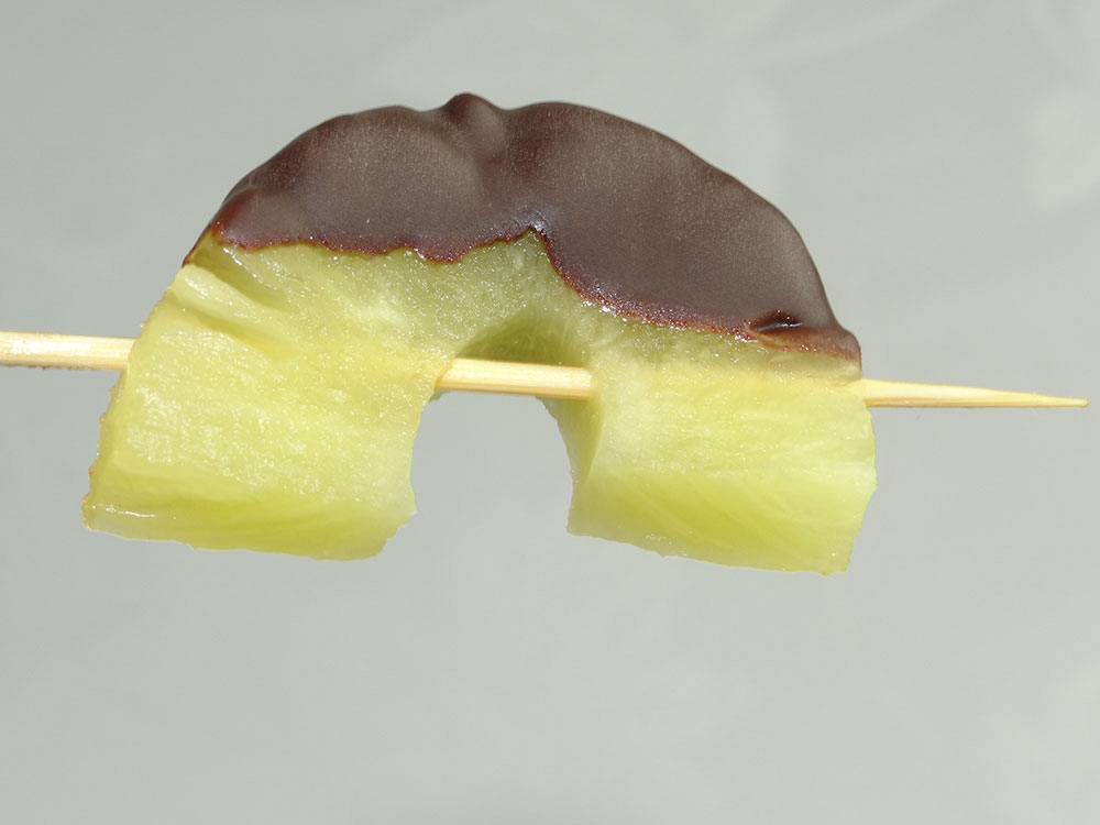 Brochette ananas et chocolat noir
